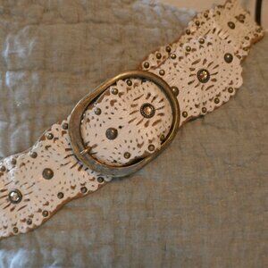 Beautiful Vintage  Cream LeatherRock Leather and Crystal Belt